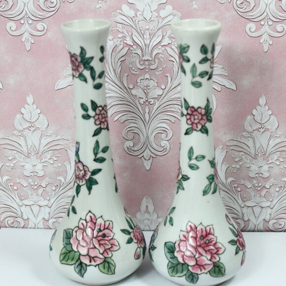 Vintage Macau Porcelain Bud Vases: 2 Hand-Painted Floral Chinoiserie - Picture 1 of 8